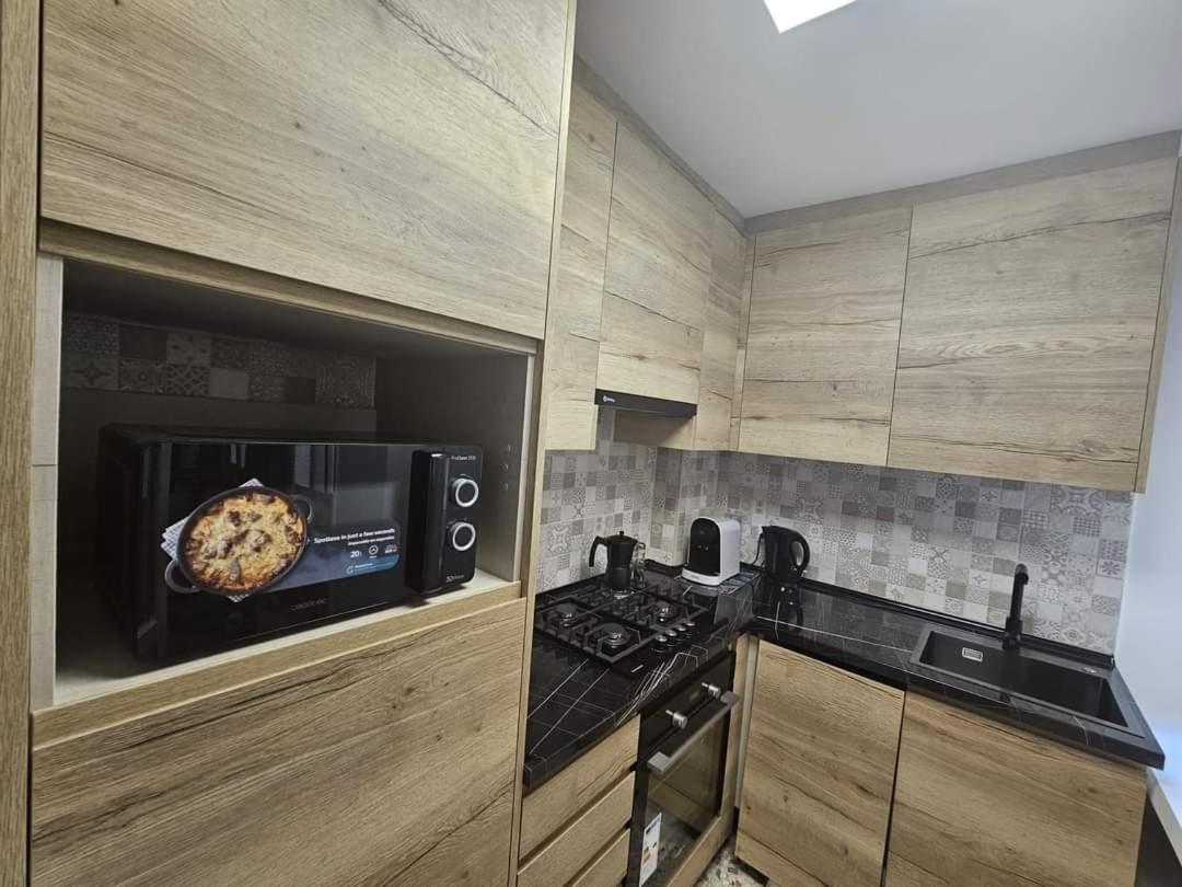 Terezia Apartamento Torrevieja Bagian luar foto