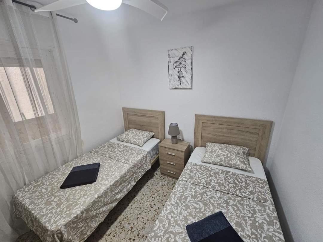 Terezia Apartamento Torrevieja Bagian luar foto